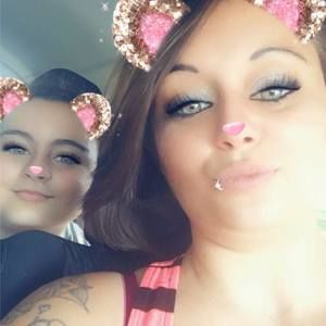 Meet your Posher, Leeann